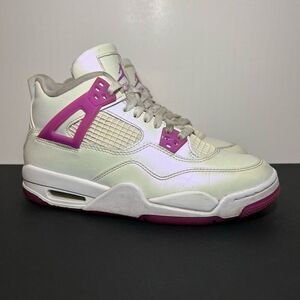 Girls/Womens AIR JORDAN 4 Retro Hyper Violet Basketball Shoes / Size 7Y - 8.5 W